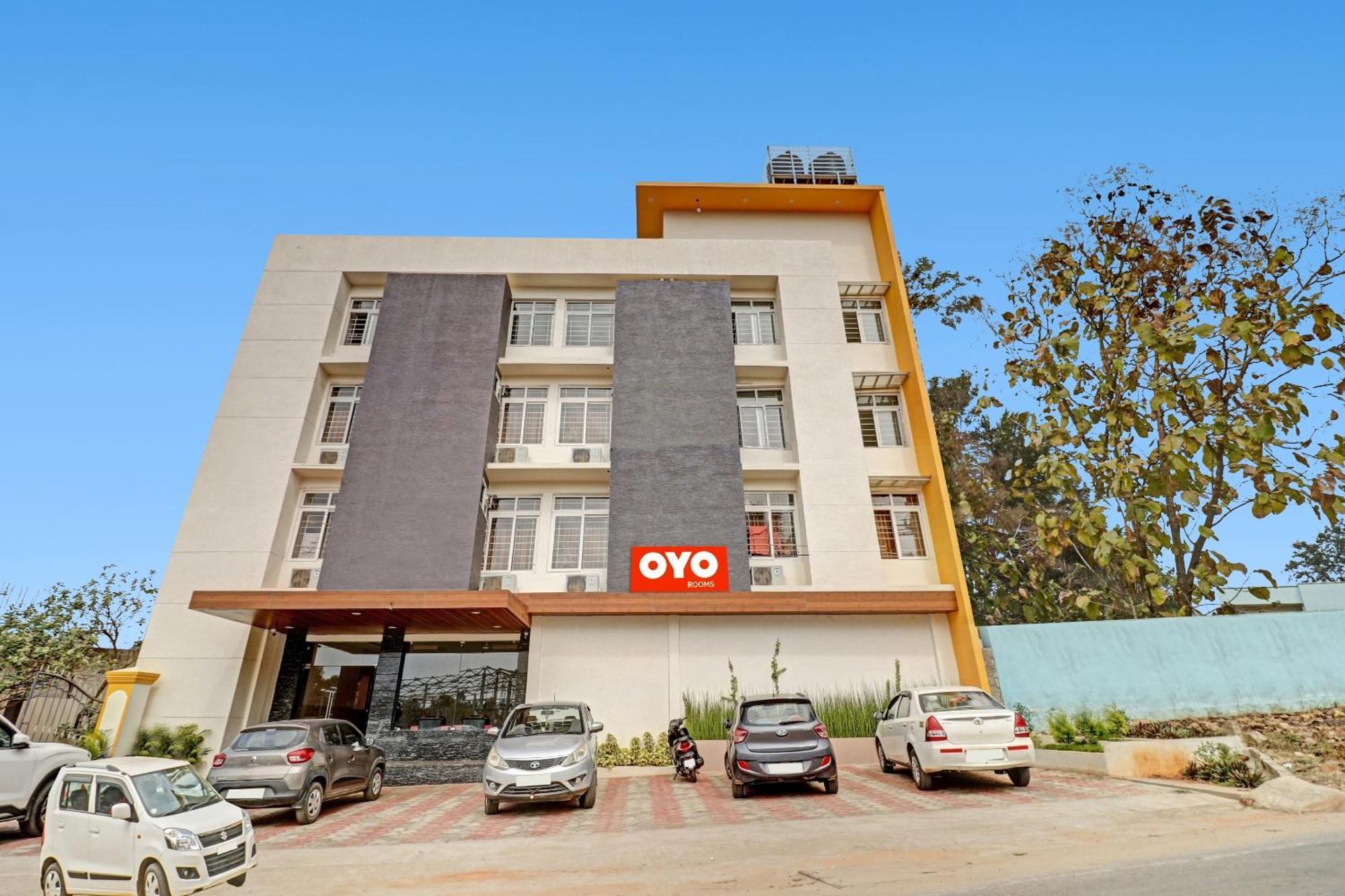 Hotel O Formula Vanivilasa Puram Exteriör bild