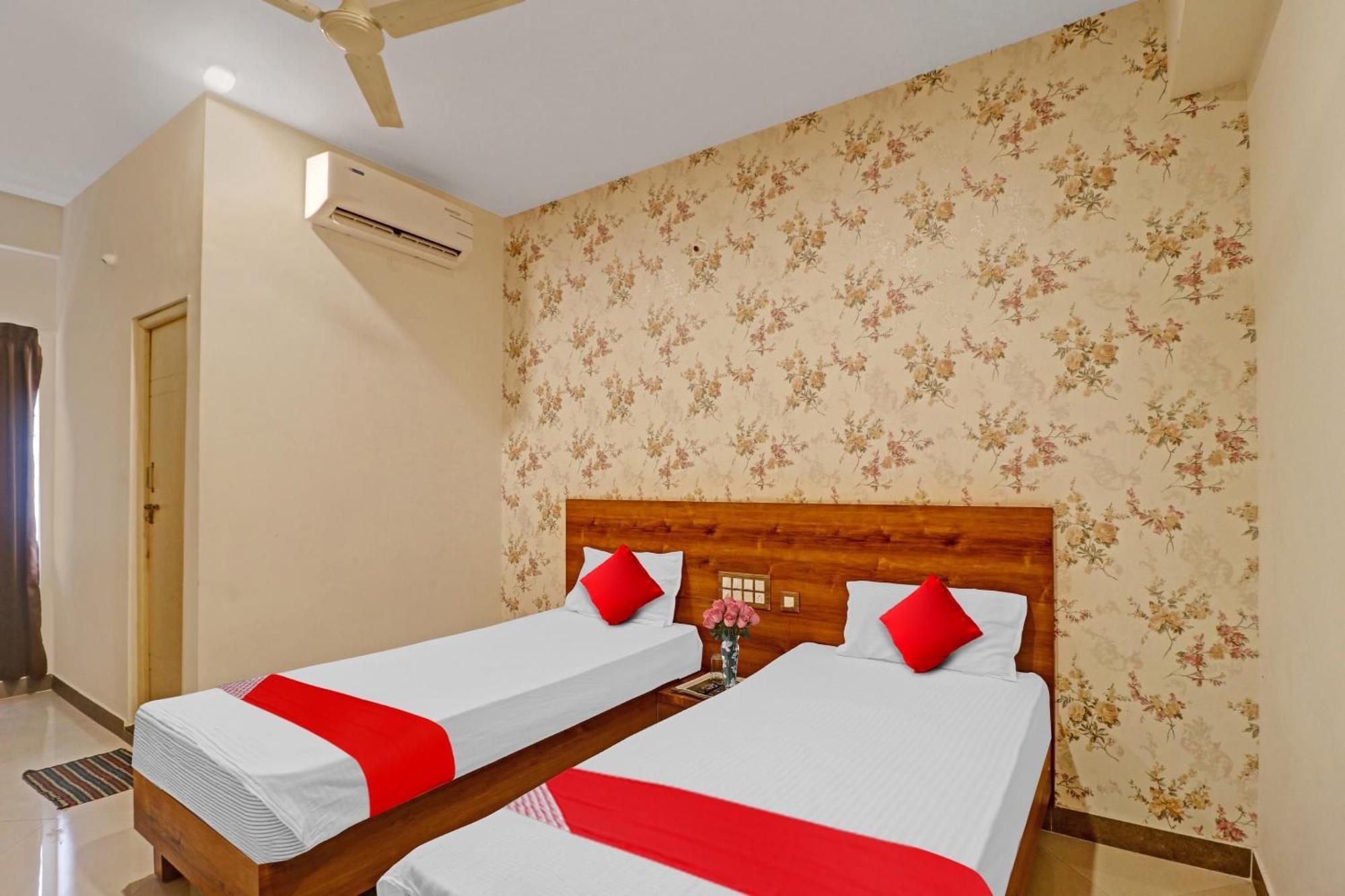 Hotel O Formula Vanivilasa Puram Exteriör bild