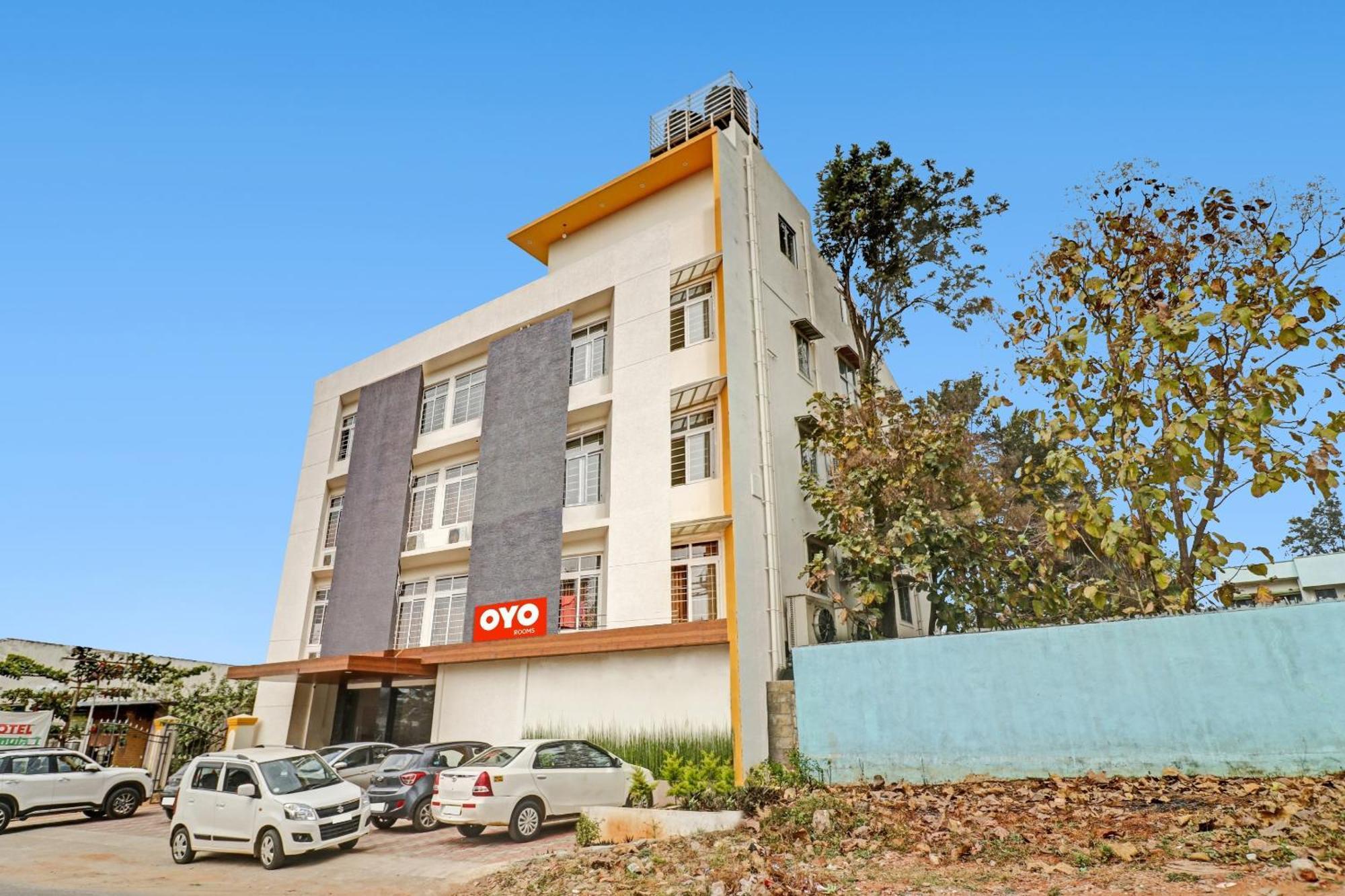 Hotel O Formula Vanivilasa Puram Exteriör bild