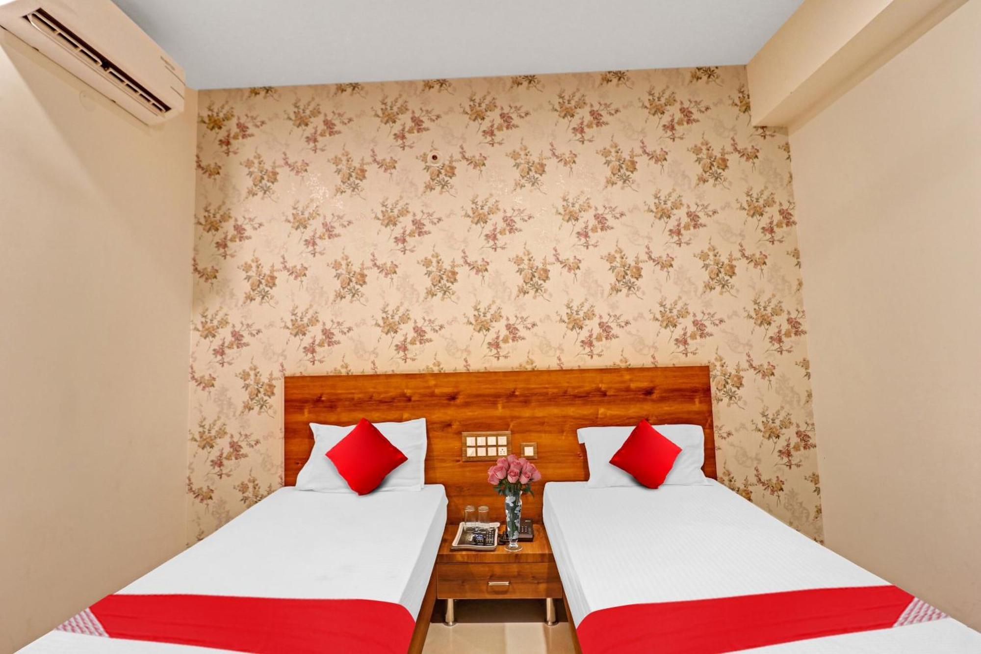 Hotel O Formula Vanivilasa Puram Exteriör bild