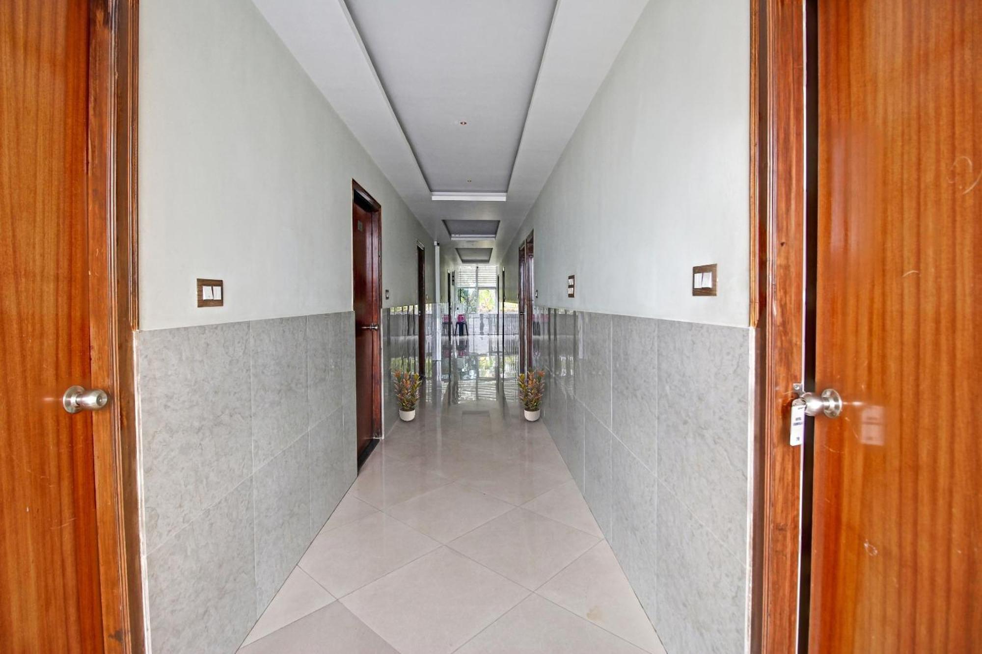 Hotel O Formula Vanivilasa Puram Exteriör bild