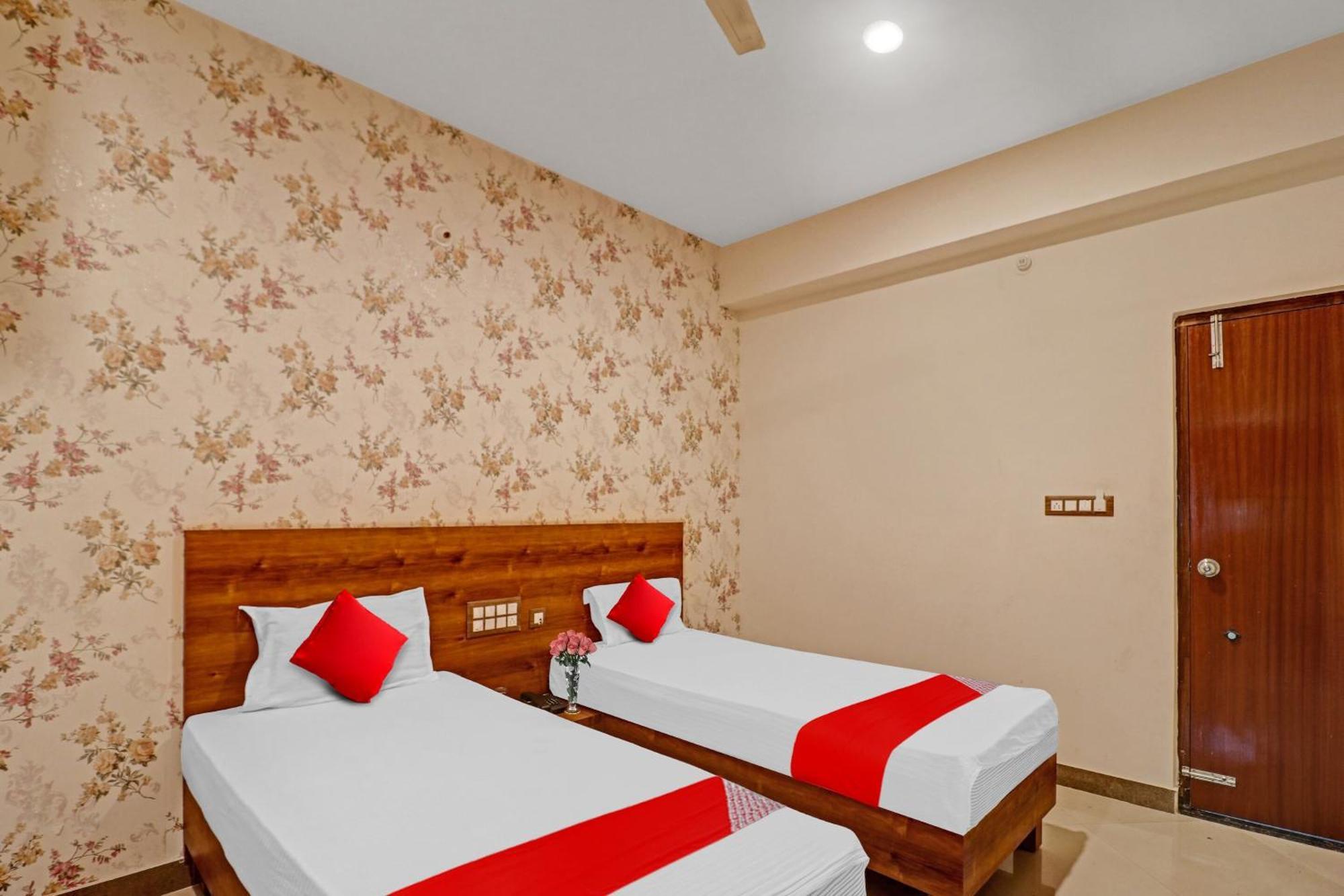 Hotel O Formula Vanivilasa Puram Exteriör bild